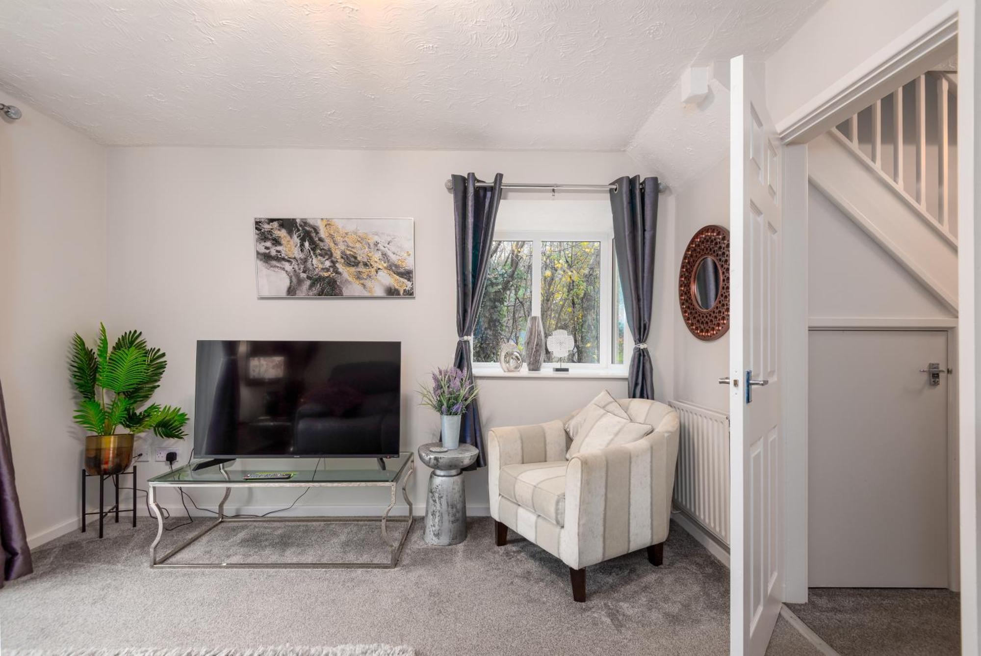 Worcester Fabulous Cherry Tree Mews Self Check In Dogs Welcome By Prior Arrangement , 2 Double Bedrooms ,Super Fast Wi-Fi, With Free Off Road Parking For 2 Vehicles Near Royal Hospital And Woodland Walks エクステリア 写真