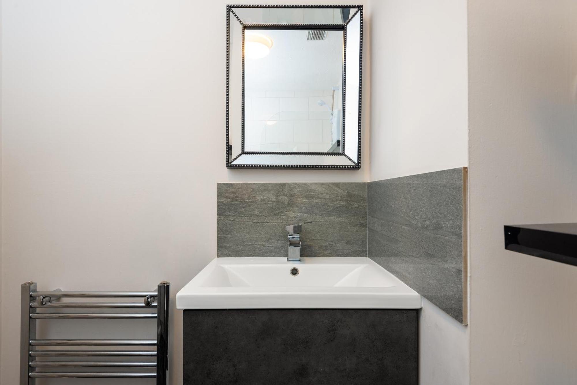 Worcester Fabulous Cherry Tree Mews Self Check In Dogs Welcome By Prior Arrangement , 2 Double Bedrooms ,Super Fast Wi-Fi, With Free Off Road Parking For 2 Vehicles Near Royal Hospital And Woodland Walks エクステリア 写真