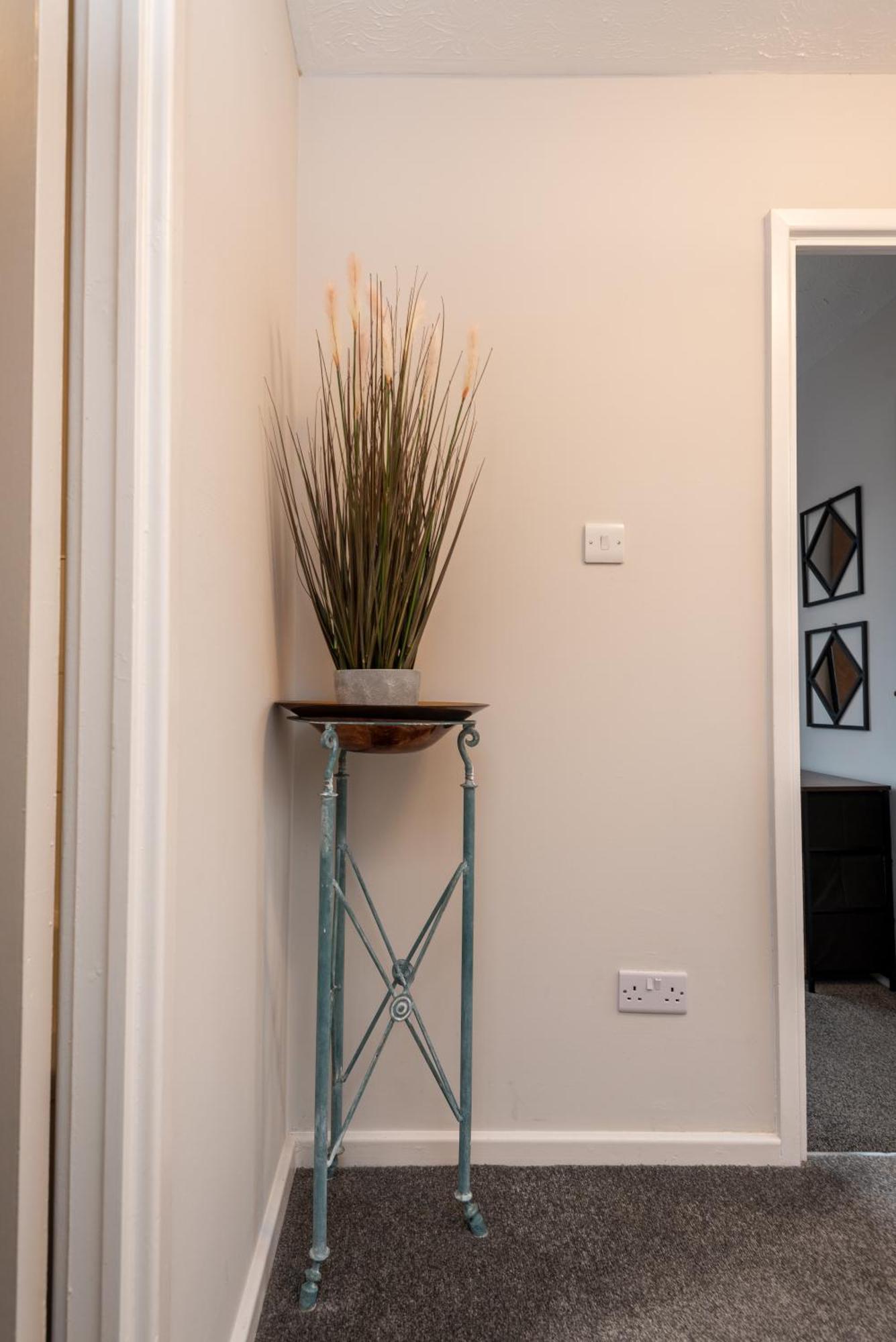 Worcester Fabulous Cherry Tree Mews Self Check In Dogs Welcome By Prior Arrangement , 2 Double Bedrooms ,Super Fast Wi-Fi, With Free Off Road Parking For 2 Vehicles Near Royal Hospital And Woodland Walks エクステリア 写真