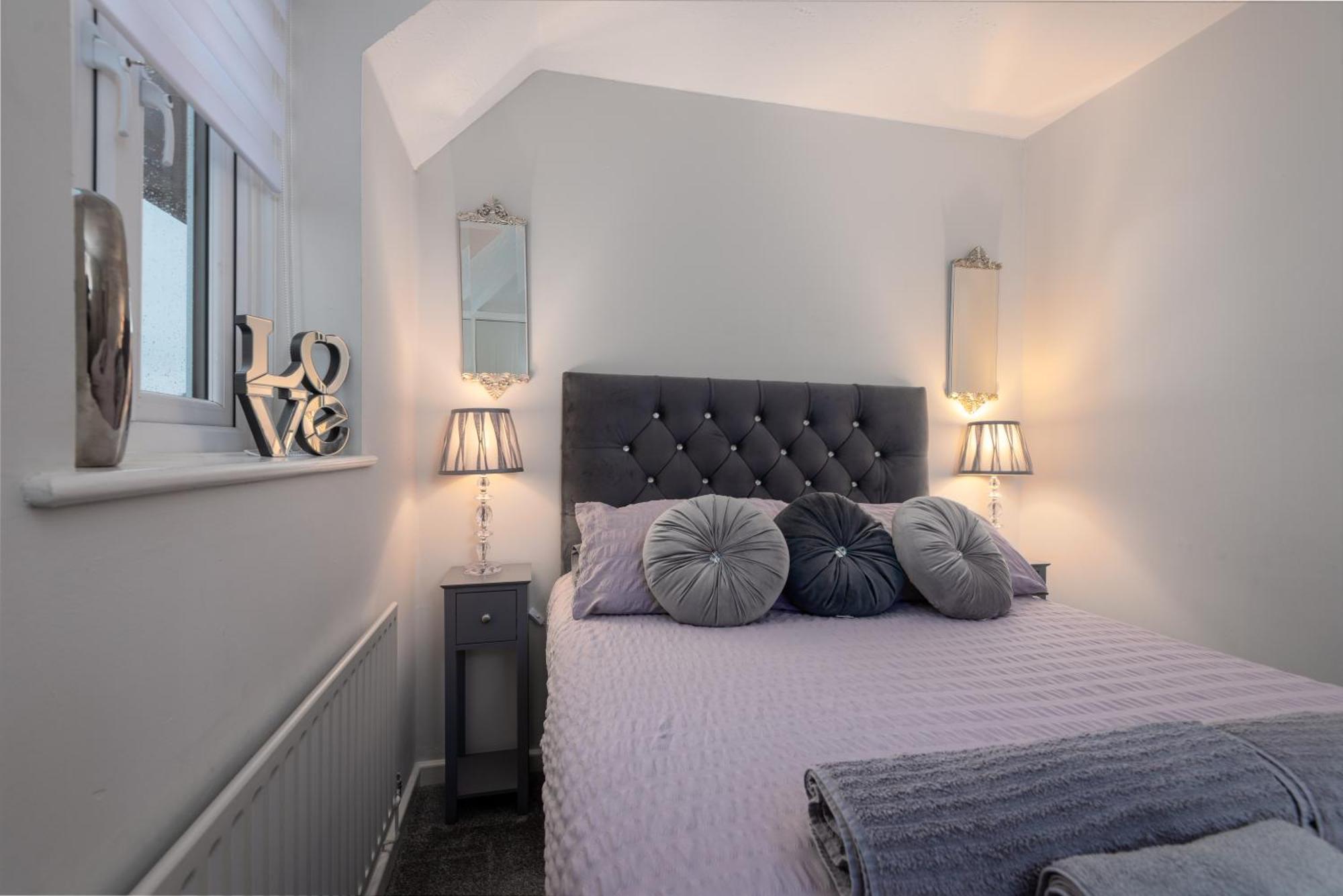 Worcester Fabulous Cherry Tree Mews Self Check In Dogs Welcome By Prior Arrangement , 2 Double Bedrooms ,Super Fast Wi-Fi, With Free Off Road Parking For 2 Vehicles Near Royal Hospital And Woodland Walks エクステリア 写真