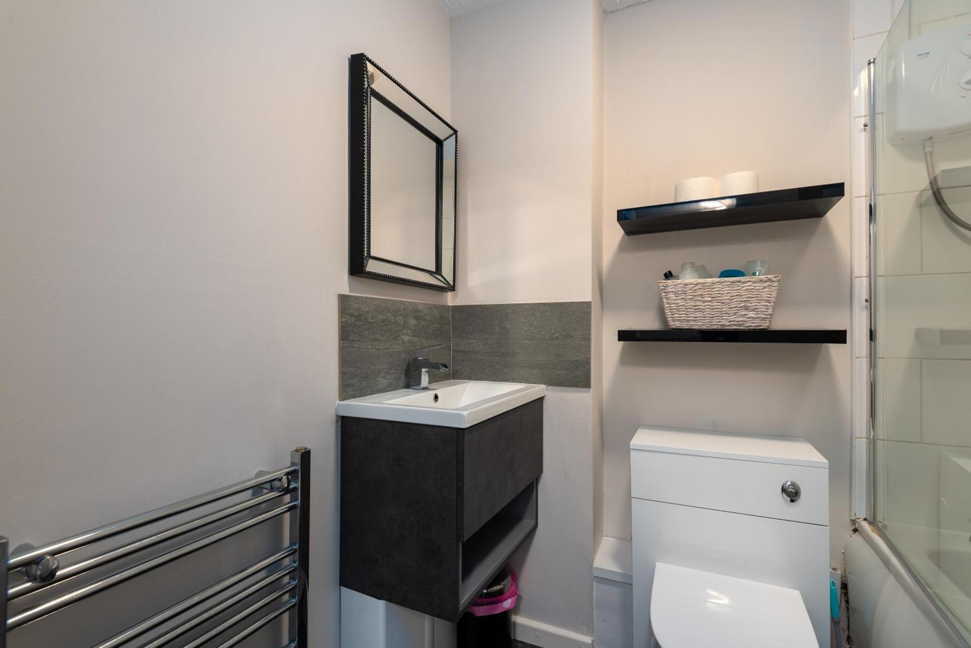 Worcester Fabulous Cherry Tree Mews Self Check In Dogs Welcome By Prior Arrangement , 2 Double Bedrooms ,Super Fast Wi-Fi, With Free Off Road Parking For 2 Vehicles Near Royal Hospital And Woodland Walks エクステリア 写真