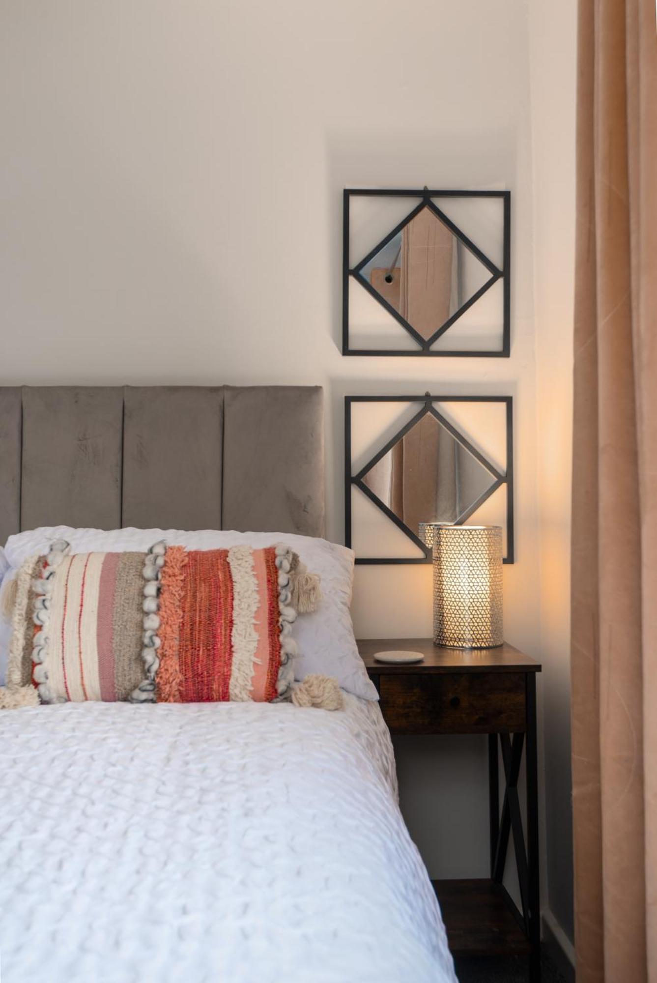 Worcester Fabulous Cherry Tree Mews Self Check In Dogs Welcome By Prior Arrangement , 2 Double Bedrooms ,Super Fast Wi-Fi, With Free Off Road Parking For 2 Vehicles Near Royal Hospital And Woodland Walks エクステリア 写真